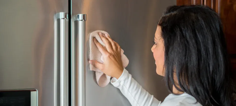 cleaning-stainless-steel-hero